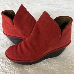 Fly London Red Suede Wedge Ankle Shoe Booties size 7.5